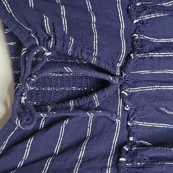 Free People crop top/frayed hem top. Size XS - Picture 5 of 10